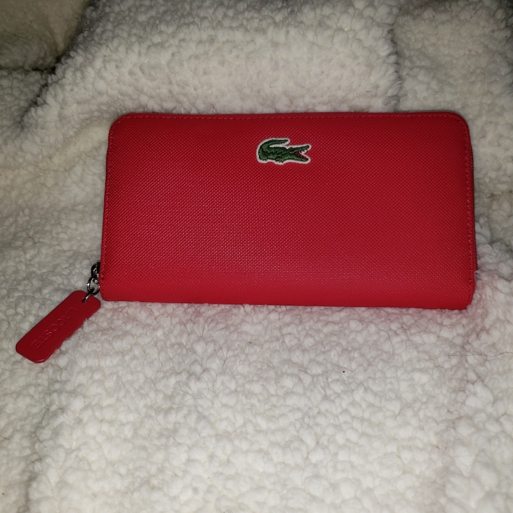 ACCEPTING OFFERS!! Like New Lacoste Leather Wallet